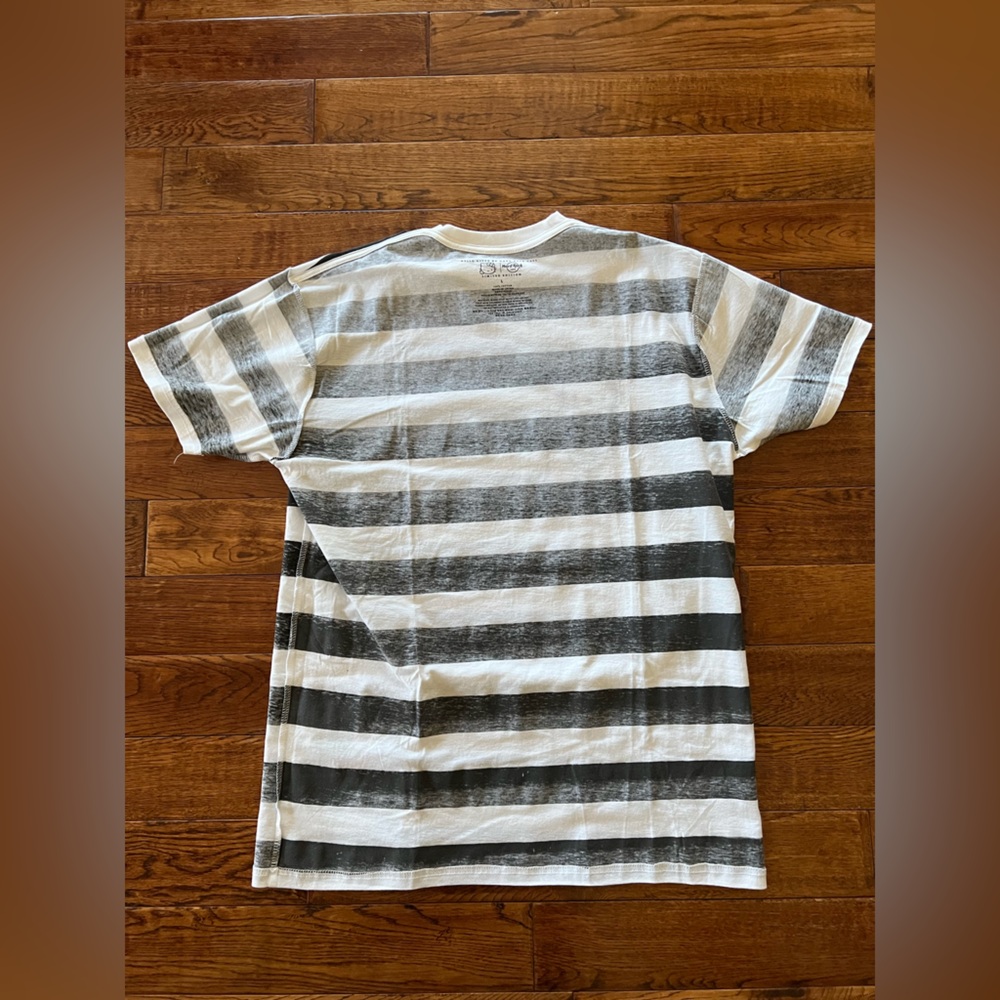Hard Rock Tokyo Hello Kitty Tee with Apple and Skull Black White Stripes Size L - Picture 10 of 11